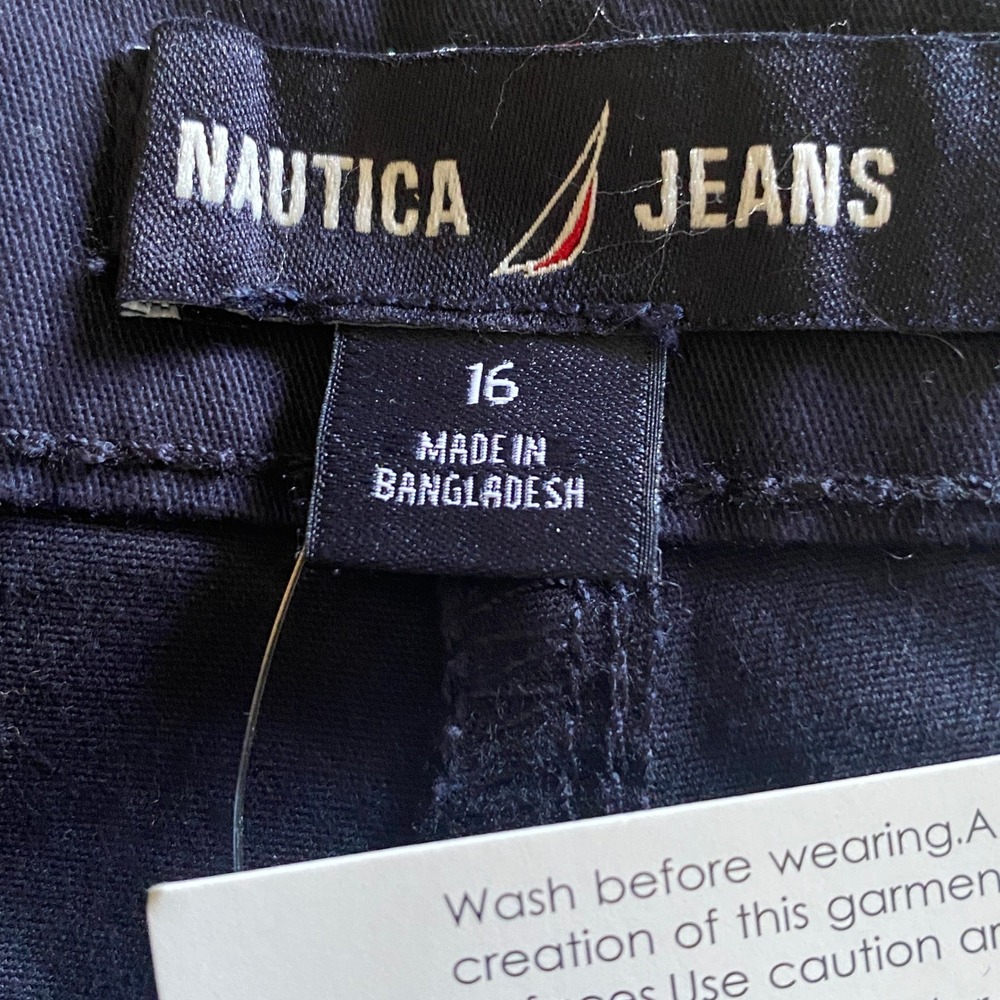 Nautica Jeans Women's Chino‎ Shorts Size 16 Navy Blue Embroidered Sailboat NWT - Picture 6 of 7